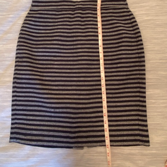 J Crew Wool pencil skirt - Picture 4 of 7